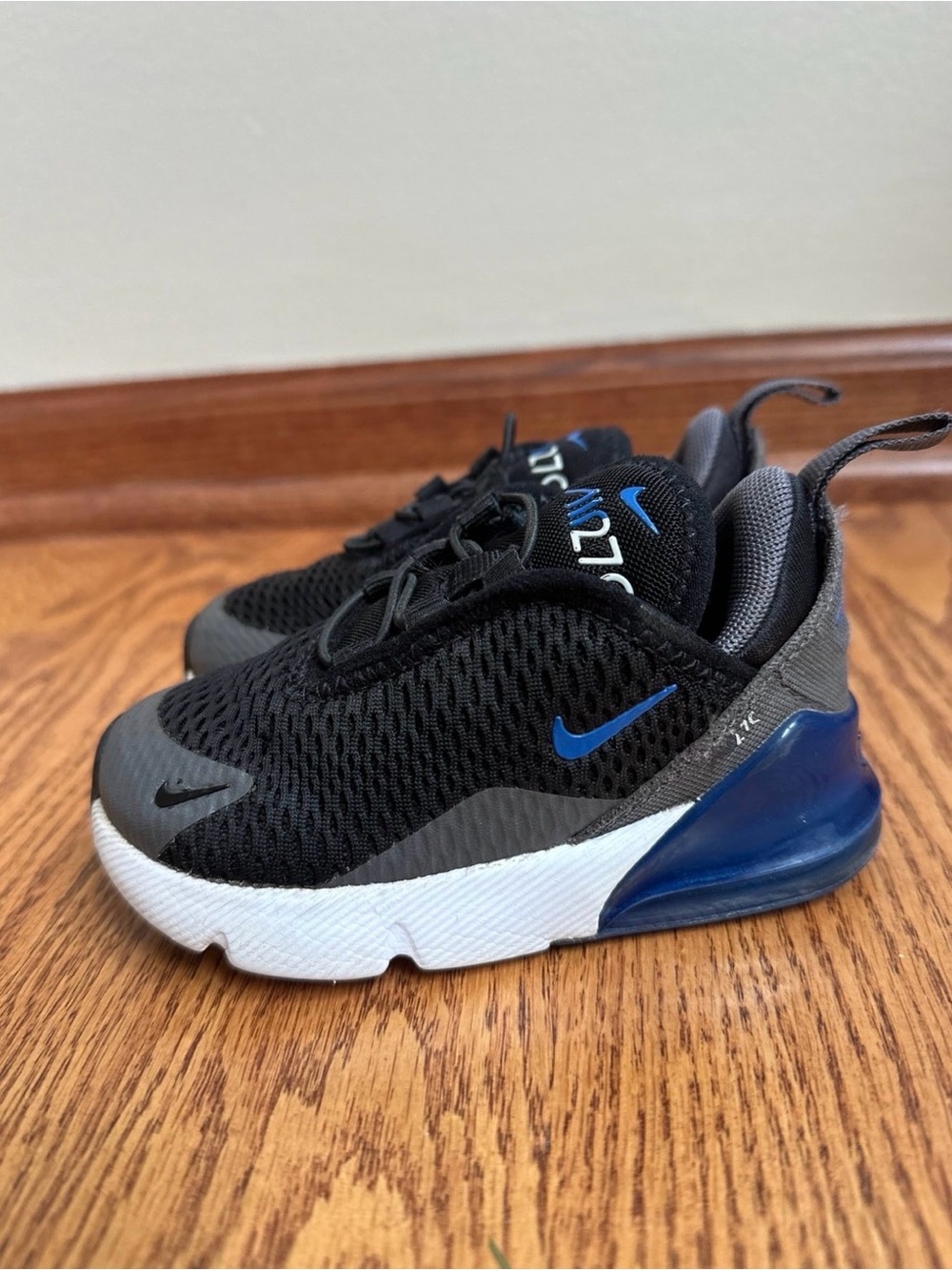 Nike Air Max 270 Gym Shoes Kids 6C Black/Gray/Blue